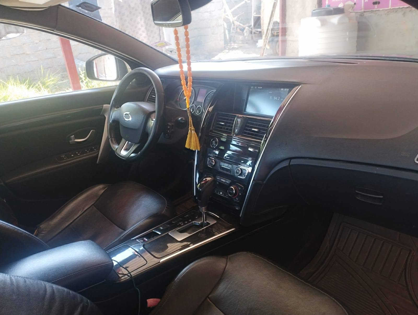 سعر 110 وبيه مجال
*********** 
ريو سامسونج اس ام سبعه..موديل 18 رقم بابل بأسمي وكاله عامه مروريه ...كامل المواصفات ماعدى الفتحه..استيراد خاص مو وارد .... السياره بلاد شركه ماعدى الحادث الي عندي صار بيهه شخوط وبنيد ....كير مكينه بلاد شرط ومكفول .......المكان الدوايه....السياره غاز بلاد انسه الصرف والعطل .....
