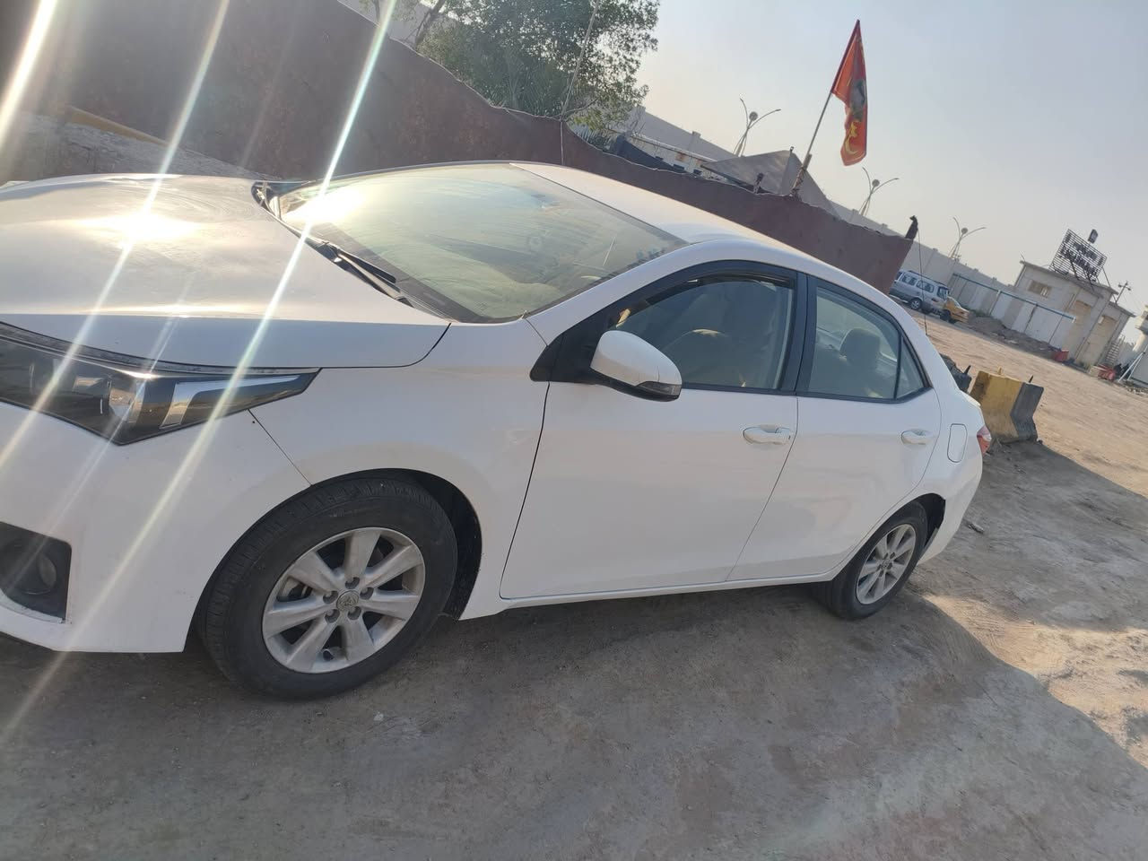 كورولا خليجي موديل 2015 رقم بغداد مكينه 2000 بيها بارد فقط رقمي ***********
