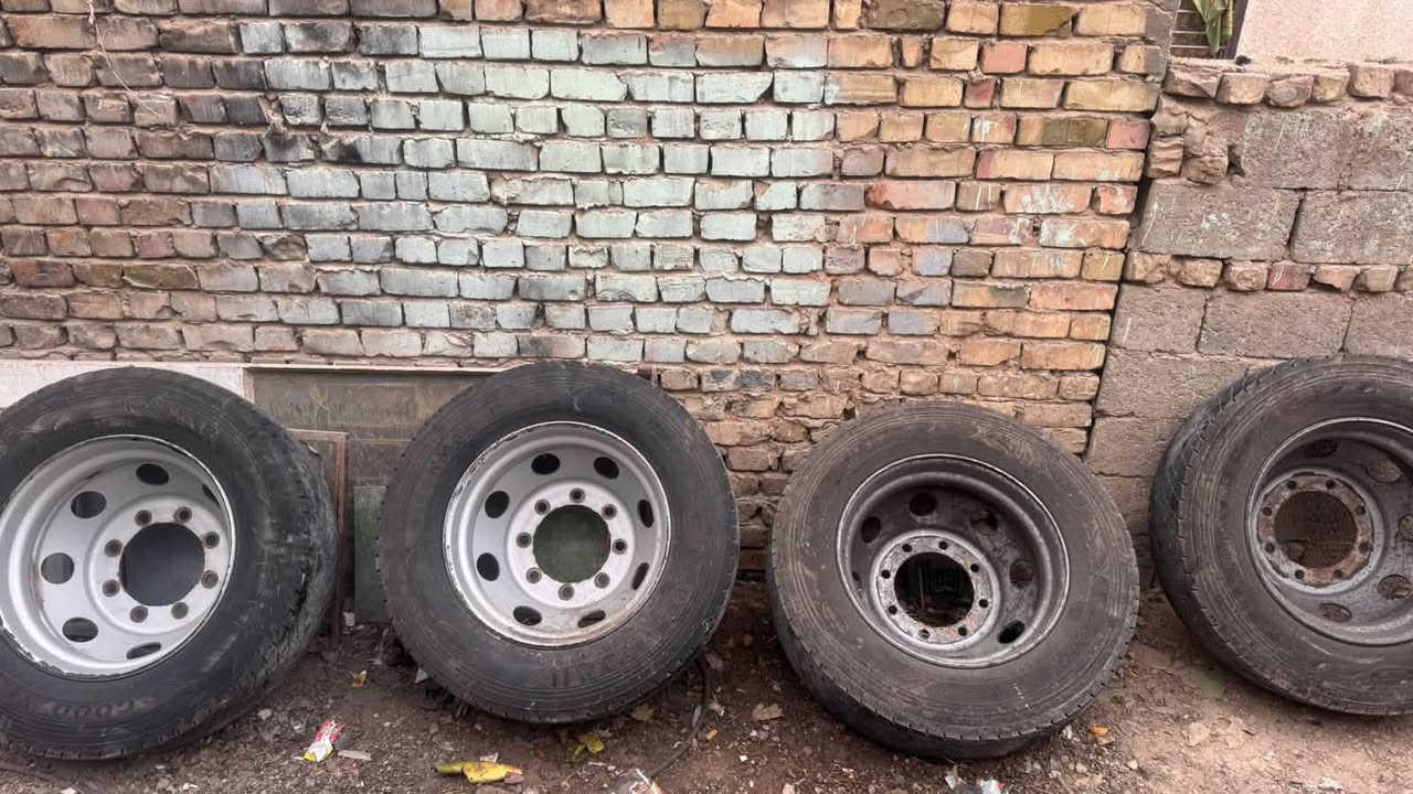 275/70/22.5 • زوجين نضيفات • بغداد حي اور