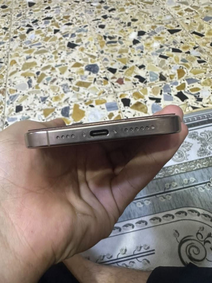 السلام عليكم ايفون 16 برو ماكس بطاريه 100 ذاكره 256 عربي شرق اوسط عنواني بغداد ***********

