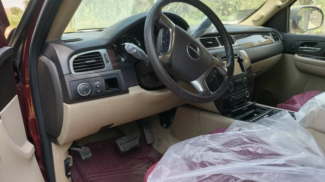 جمسي دنلي للبيع موديل ١٢السيارة مكفولة كفالة عامة متومة رقم شمالي نكليزي السيارة فول واحد على واحد موجودة بالعمارة سعر ٧٠ ت***********

