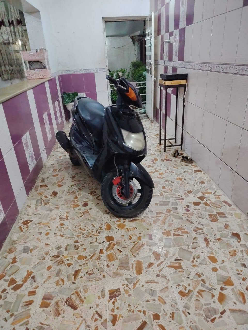 السلام عليكم درجة سكنس نثية لبيع درجة حلوة ونضية الدرجة كاملة مكملة مكينة نضيفة للعنوان بغداد حي اور الاستفسار ***********وتساب السعر 450وبيهة مجال
