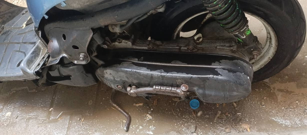 دراجة للبيع بيجي دراجة نشطة وسريعة وحلوة وصوتهة حلو. كلشي جديد ونضيف دراجة مامفتوحة اكفلهة من التأير للتاير المكان الموفقية شارع الدنك السعر 200 بيهة مجال هاذ رقمي ***********
