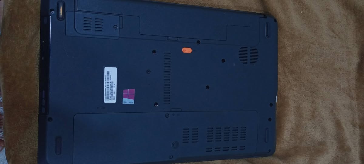 Acer Aspire E1-531 • Intel B960 • 4GB رام
