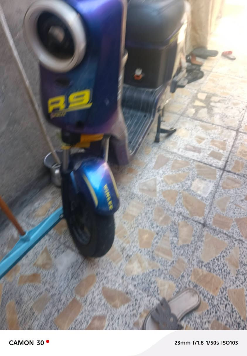 سلام عليكم دراجه R9
نضيفه كهربائيات كلها شغاله
بطاريات ما بيه فقط يحتاج بطاريات 
موديل 24 
السعر 200 بيه مجال 
بصره القبله حي شهداء قرب سنتر أبو وميض 
واتساب فقط رقمي ***********
