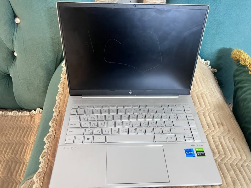 لابتوب hp سلم 
المعالج cori5 الجيل ال١١
الهارد 512GB
الرام 16GB
كارت الشاشة داخلي intel iris xe 8GB
كارت شاشة خارجي GTX 1650 Ti 4GB
كيبورد عربي انكليزي 
تشغيل بصمة اصبع 
بطارية تشغيل من 4_6 ساعات 
السعر 550الف 
التواصل واتساب حصراً ***********
