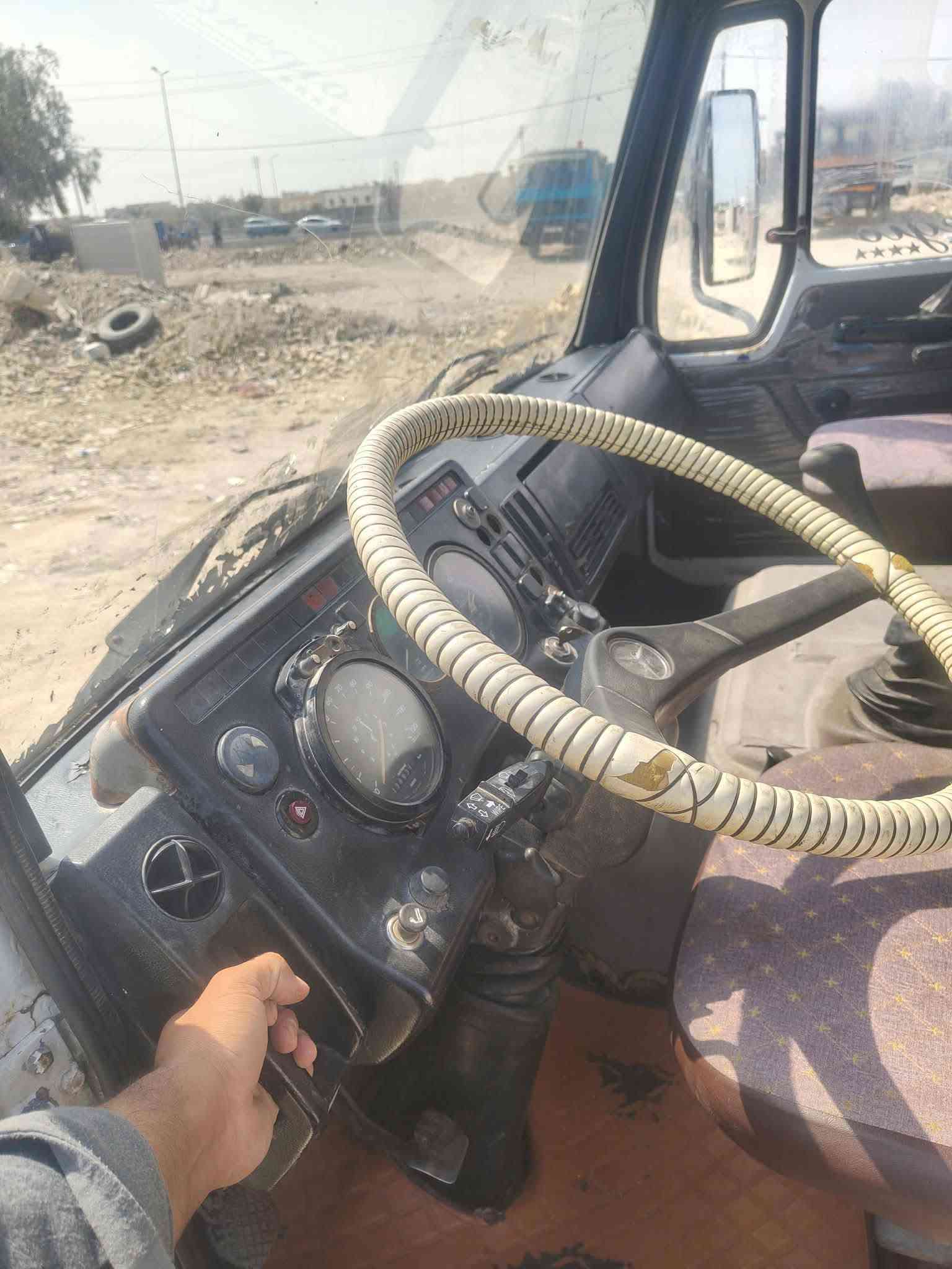 للبيع البي فرنسي موديل 82 مكينه جديده شاصي مكفول رقم نينوى تحويل سعر 90 ورقه ستفسار *********** مكان السياره نجف
