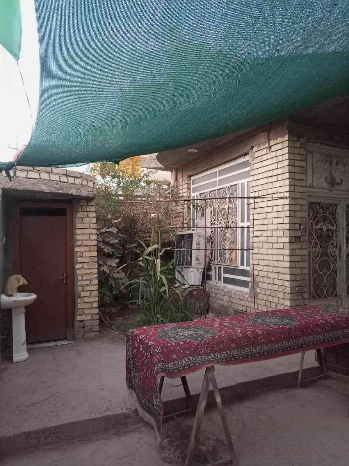 للبيع بيت مساحه 200 متر 🏠 

طابو زراعي صرف 🏠 

طابق واحد 🏡 

سقف مسلح بناء جديد بي نواقص قليله 🏠 

العنوان حي الرسول خلف سكلة البيادر 🏡 

البيت يتكون من 🏡 

غرف نوم عدد 2 🏠 

صاله+ استقبال مطبخ 🏡 

كراج سياره 🚗 

صحيات خراجيه وداخليه 🏠 

(السعر 95 وبي مجال للشراي 💵 )

للأستفسار *********** 📞 ☎️
