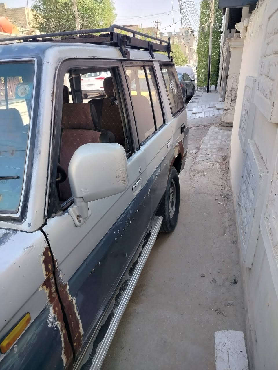 سلام عليكم برادو موديل 92البيع كير ومحرك جديد ب اسمي تحويل مباشر 40وبيهه مجال رقم الهاتف ***********
