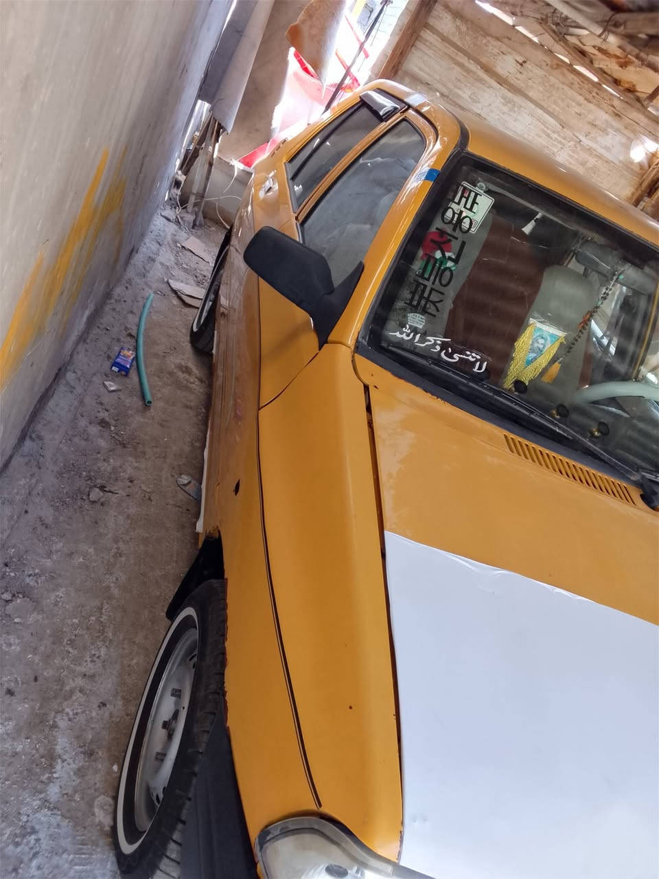 مخصت مدير الكروب المحترم تفاصيل بصوره

نص مكتوب في الصور:
- سلام عليكم سايبه موديل ١٥ سياره جهزه تخم تأبركهربابات كلهه شغاله كيرومكنه كرتون رقم بصره رعيعه موجود سياره جهزه بس تبريد عوزه راديتر وابقي كله شغال تجي وأشوف واني خادم سعر خمسه وعشرين ٢٥ وبيه مجال مكان بصرة مقاسل حي الصدقه *********** مراوس تراهم حسب القناعه واني خادم
