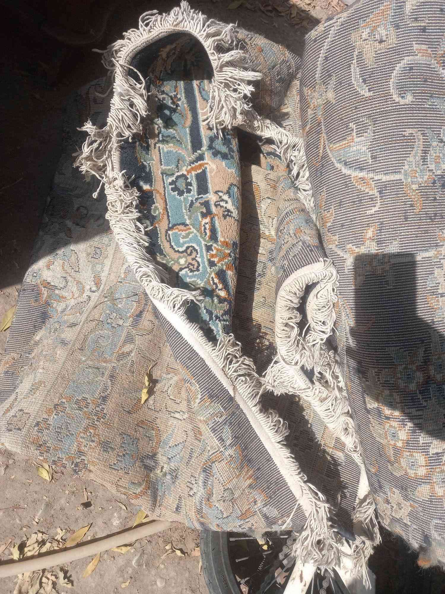 السلام عليكم عندي ذني الأغراض كلهن ب ١٥٠ مكاني المواصلات ***********
