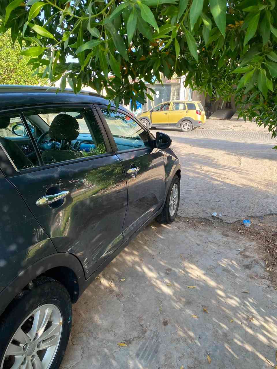 سبورتج خليجي 2012
مكفولة من الضربة و الحادث 
محرك 2000 
كير و محرك مكفول 
تبريد شغال 
بيه جراد 
سعر ١٢٨ 
***********
