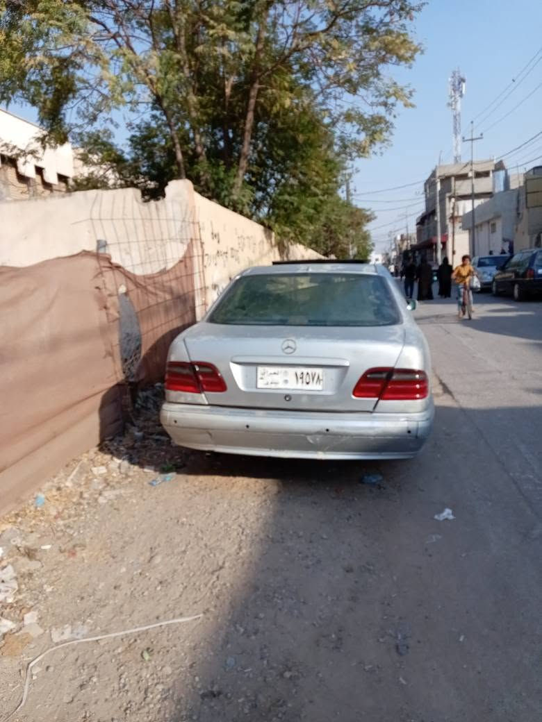 گۆڕینەوەوفرۆشتن مارسیدس عفریت قەپات مواسەفات فول فولە ئاڕم پلاستیک ئینساخ بەشەرتی ئەوەلیات گێڕومەکینەی بیلادبەشەرت لەمۆدێل98تە لەهەولێرم0750426320سەیارەکەبەس بۆیاخ عامێکی دەوێ لەسەردەقی خۆیتی بێلێدان پشتوپێش کەپسەبەشەرت أربيل, العراق
