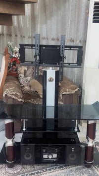 ميز تلفزيون • واتساب