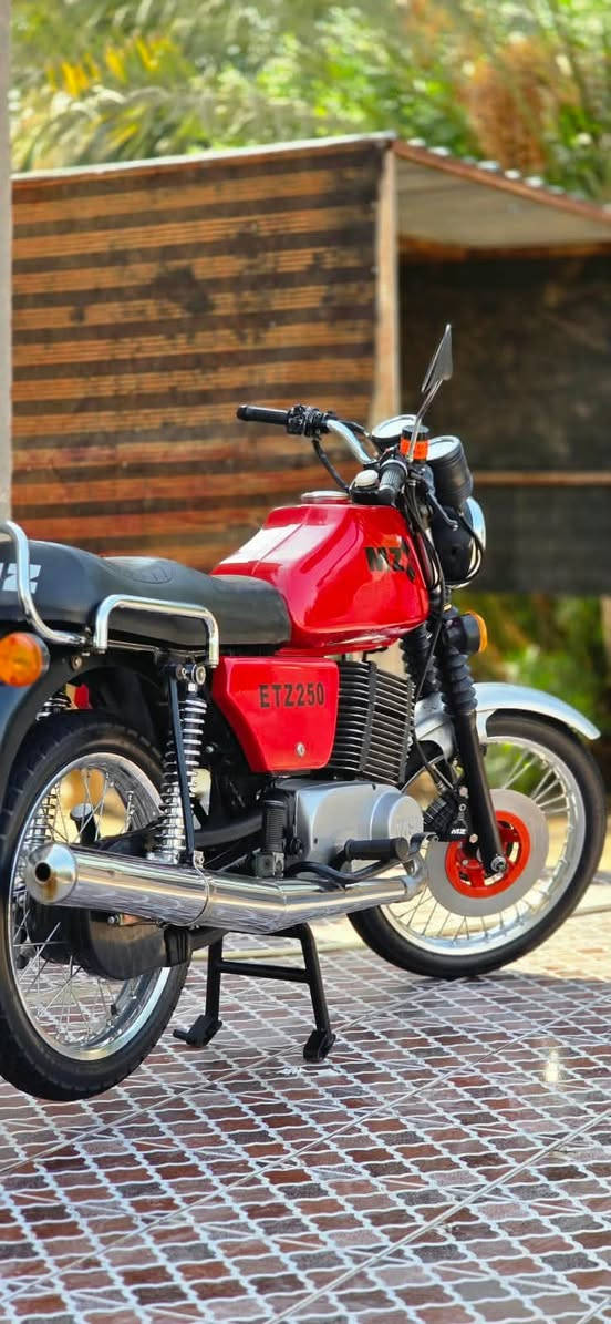 سلام عليكم دراجه mz لبيع سايس 2 درجه خير من الله دراجه توه معمره سرعه معدل اغلب غراضه المانيه دراجه بدون السعر مليونين وميه وبيه مجال اي استفسار المكان ناصريه قضاء الفجر .. الرقم ***********
ما متواجد عل فيس
