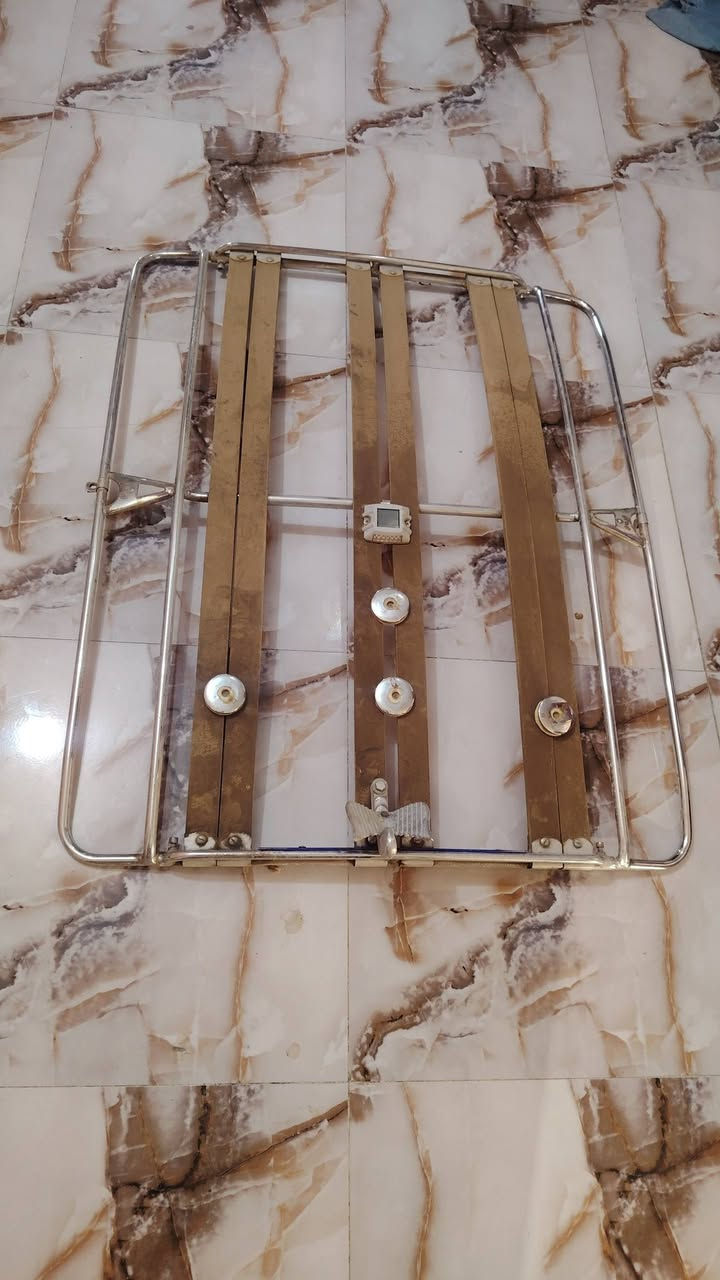 سلام عليكم سوبايه بيجو بارس
ابو عمار كامله بس جيب وشد السعر 150وبيه مجال بيه زنجار قليل 
***********
عنواني ديوانيه الاسكان
