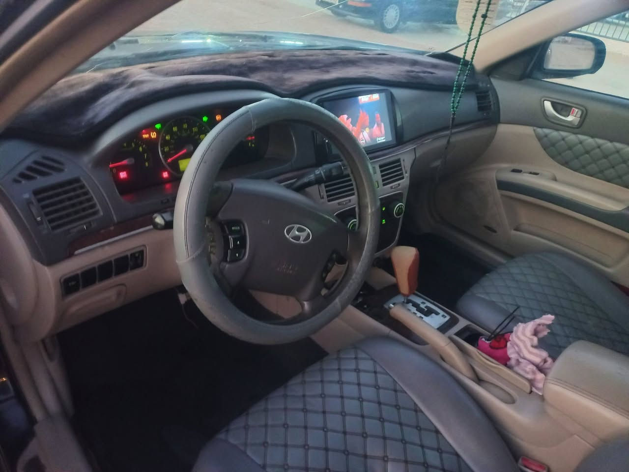 سياره للبيع نوع سوناتا موديل ٢٠٠٨ رقم بغداد بسمي رقم دولي تريد تحويل تريد وكاله مكينته ٢٤٠٠ مكفول تبريد صدر جديد تخم تاير سياره خير من الله صبغ بيها مكانات اقل الاحزام   السعر ٨٨ وبيها مجال للطيبين للاستفسار ***********
