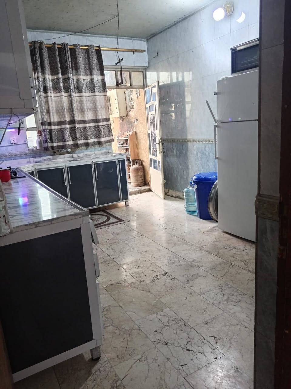 السلام عليكم.. مكلف بالنشر
(للبيع) بيت طابو صرف مساحته ١٥٦ متر
موقعه كلش حلو الابطال قرب ملعب ابن شنيع
عارضينه ب ١٠٠ وبيه مجال.. اي استفسار اتصل بصاحب البيت.. ***********/ وبلعافية ع الي ياخذه..
