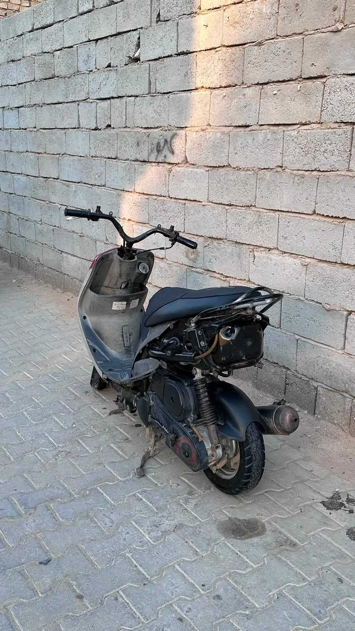 منغولي للبيع مكينة 49 بلاد شغاله كهربائيات بس تشحن باتري شغال سلف نقصها حساس بريك خاص او واتساب ***********

