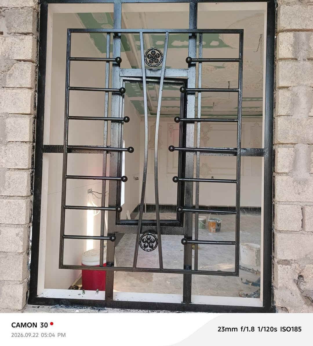 #سلام عليكم #نشتغل تنضيف شبابيك #وصبغ 
***********

نص مكتوب في الصور:
- CAMON 30
- 2026.09.22 05:04 PM
- 23mm f/1.8 1/120s ISO185
- CAMON 30 2026.09.22 09:43 AM 23mm f/1.8 1/120s ISO70
- 2026.09.21 05:25 PM
- 23mm f/1.8 1/120s ISO165
- 2026.08.20 09:56 AM
- 23mm f/1.8 1/751s ISO50
- CAMON 30 2026.08.19 11:56 AM 23mm f/1.8 1/342s ISO50
- 23mm f/1.8 1/1435s ISO51
- CAMON 30 23mm f/1.8 1/1318s ISO50
- 23mm f/1.8 1/299s ISO50