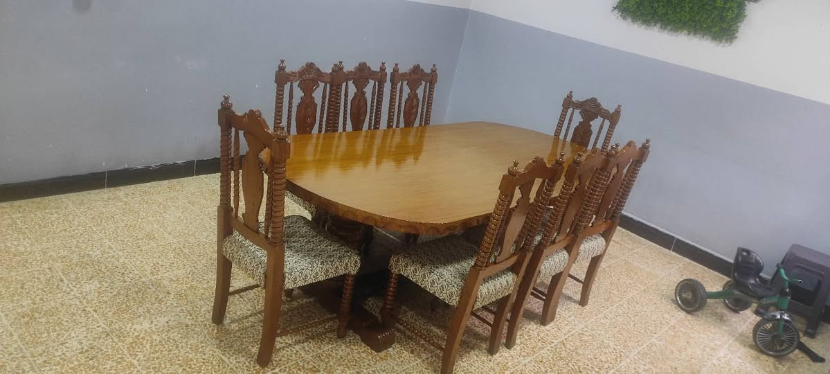 السلام عليكم
للبيع 
ميزه طعام زان خشب ثقيل 
نضافه 100 بل 100
والكراسي 8 زان نضيف 
وصوره تحكم نضافتها 
العنوان الموصل جانب الايمن 
السعر 400 
للاستفسار عن الارقام 
***********
‏‪***********‬‏
