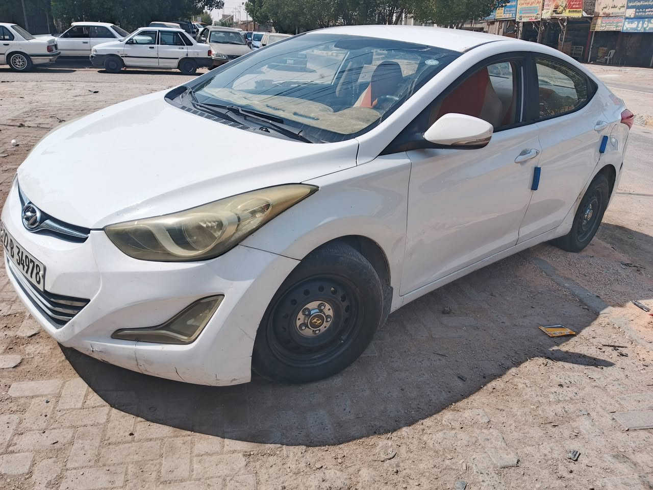 الانتر موديل 13 
رقم اربيل دولي بسمي السياره 
كير مكينه حداديه تبريد شرط الفحص 
سياره بيه صبغ دور الجاملغ الخلفي 
وصبغ مقدار شبر بين البابين مال السايق 
بدون ضربه ودواخل 
جاملغ وبنيد فتح تطبيع فقط 
السعر 87 وبيه مجال قليل مكانه نجف 
***********
