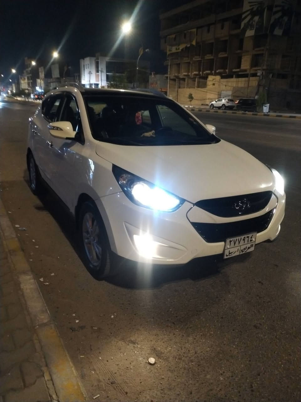 السلام عليكم توكسان موديل ١٢  السيارة جاهزة من كلشي بنوراما بيه شويه بارد سنوية صاقطه ب١٧. مكاني نجف كوفه ***********

