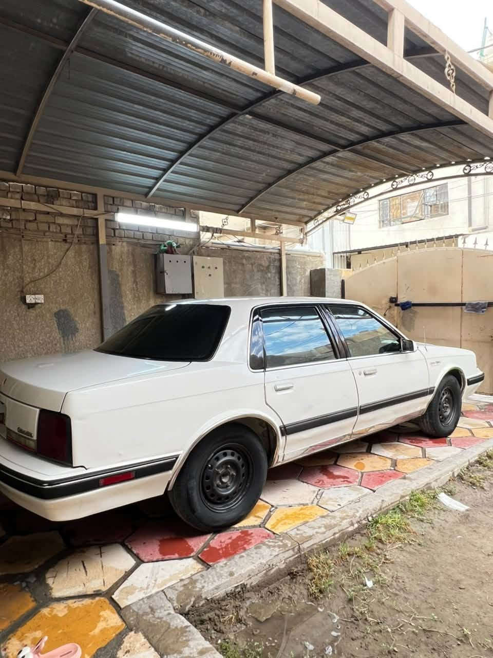السلام عليكم سيارة اولدز للبيع سيارة جاهزة من كلشي كير مكينة تبريد شغال صدر جديد تايرات جدد باتري جديد شاشة كبيرة وكامرة سيارة بأسمي رقم بغداد الانكليزي هزة جديدة سنوية جديدة تحويل ثاني يوم  سيارة متعوب عليها السعر 65$ 
وبيها مجال للتواصل مع صاحب السيارة 

790 315 3854
