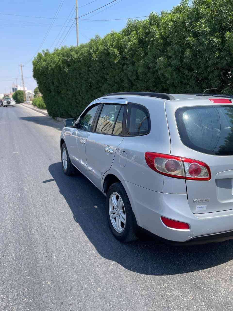 سنتافي للبيع وارد امريكي موديل 2010 بيه صبغ قطعه وحده فقط والباقي كفاله رقم بغداد تحويل مباشر 5 راكب قطعتين تبريد محرك 2400 دوش كير محرك صدر تبريد كله جديد السعر 100 ورقه وبيه مجال العنوان الانبار الرمادي حي الشركه *********** بيه سونار جديد
