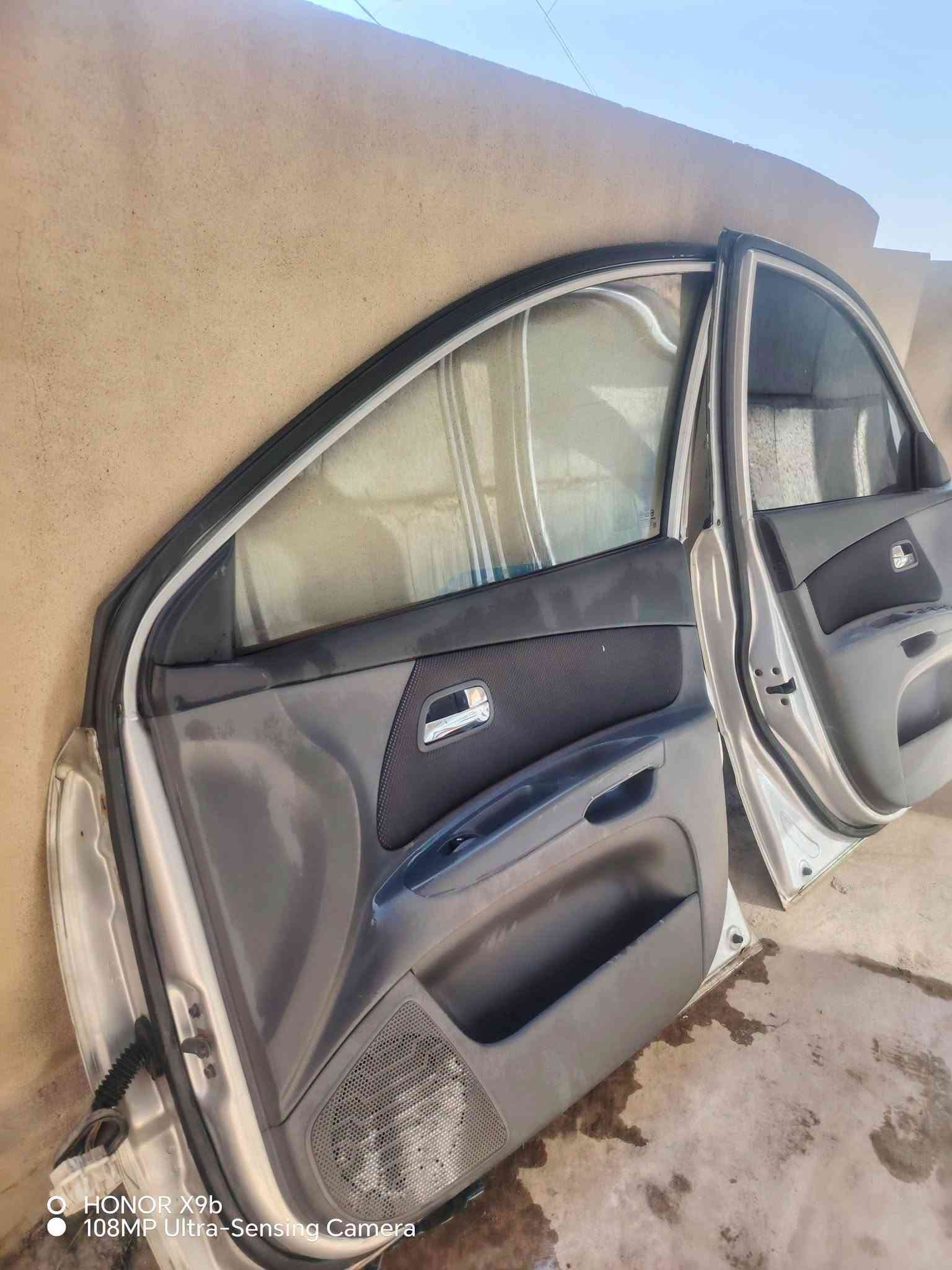 سلام عليكم عندي اربع ابواب مال ريو كاملات مال كصه هنه وبطاينهن وجاماتهن كامل جيب وشد جدد
الاتصال ع الرقم ***********
***********
