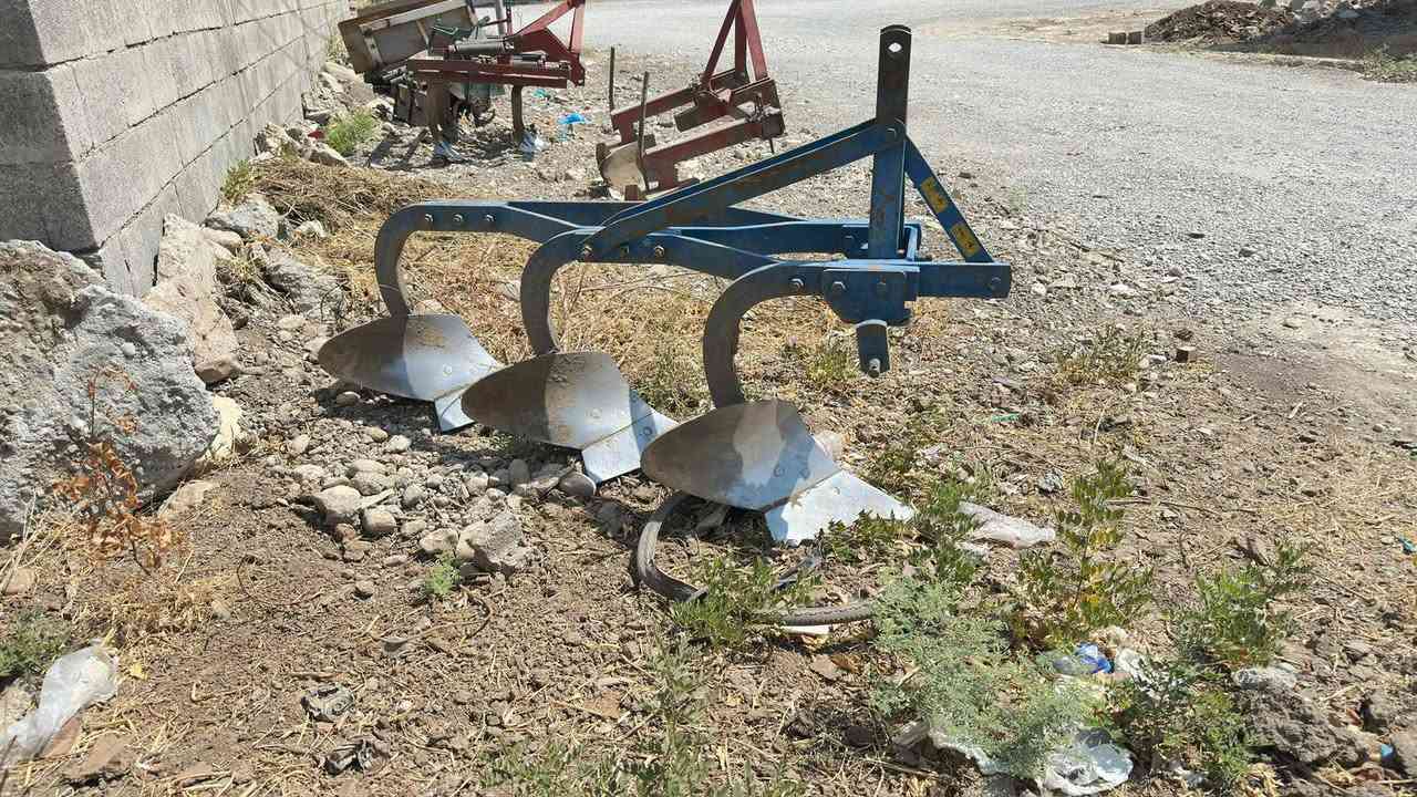 مەکینەی بچوک ناو باخ 
بۆ فرۆشتن
مۆدێل 2016
دەبڵ ئەکسل
***********
