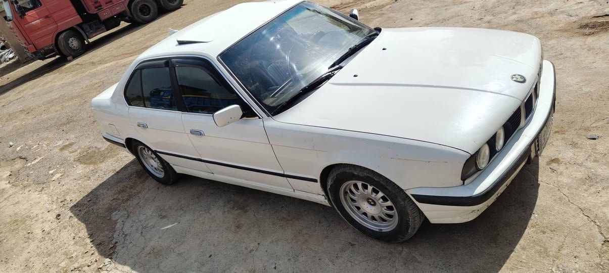 بي ام 525 • موديل ٩١ • فول اوتو