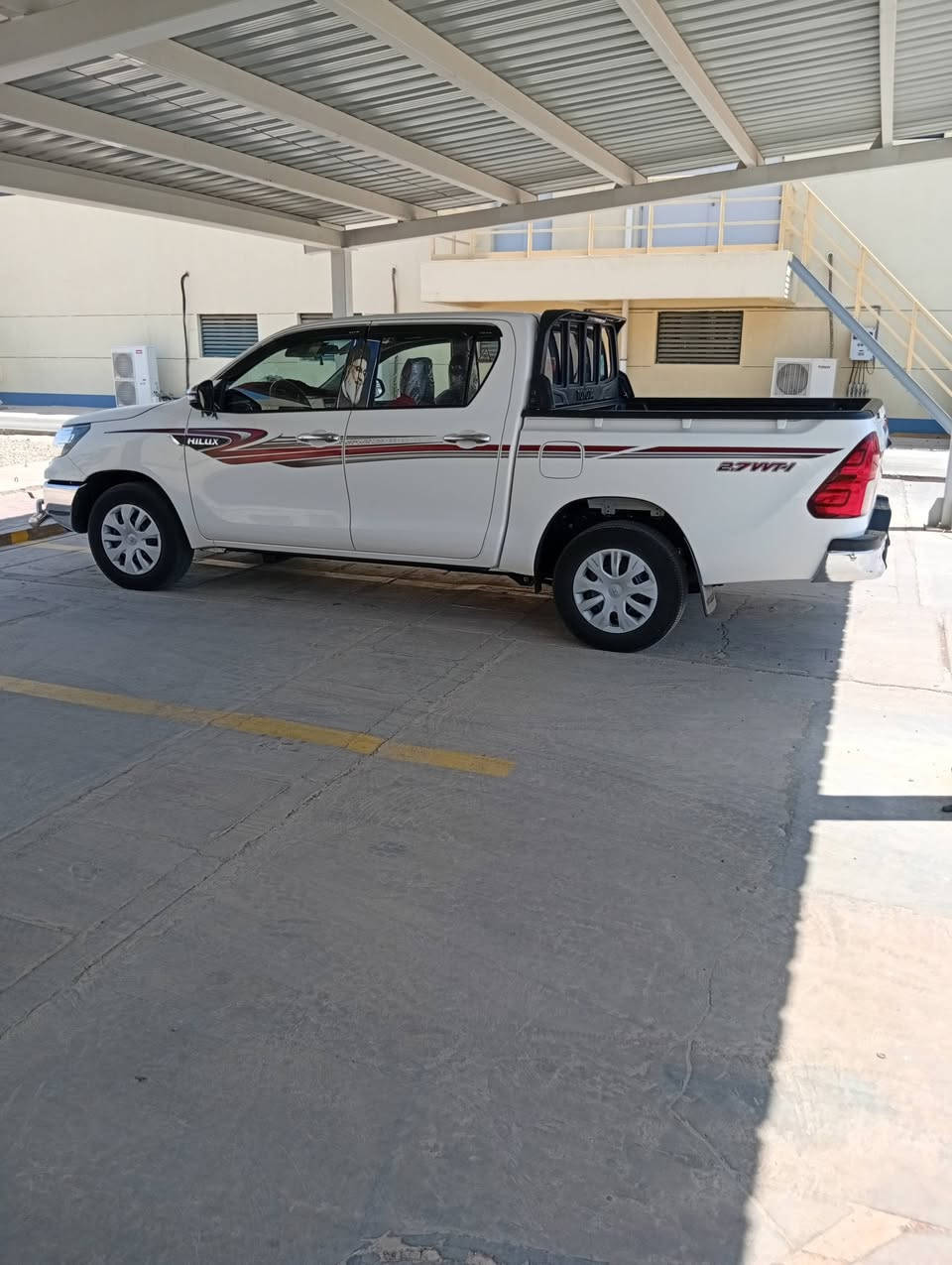 للبيع ٢٢ كير عادي كفاله عامه  ونضيفه سعر ٢٢٠ وبيهه مجال سنويه نهايته  شهر ١١ ماشيه ١٤٠ مكان عماره  ***********

