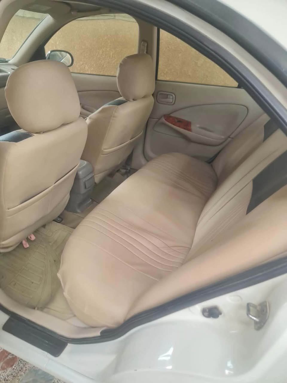 السلام عليكم للبيع ٢٠١٠ بيها قطعه وحدة تبديل شركة مكان السيارة ديالى بعقوبة *********** سعرها مناسب جداً

