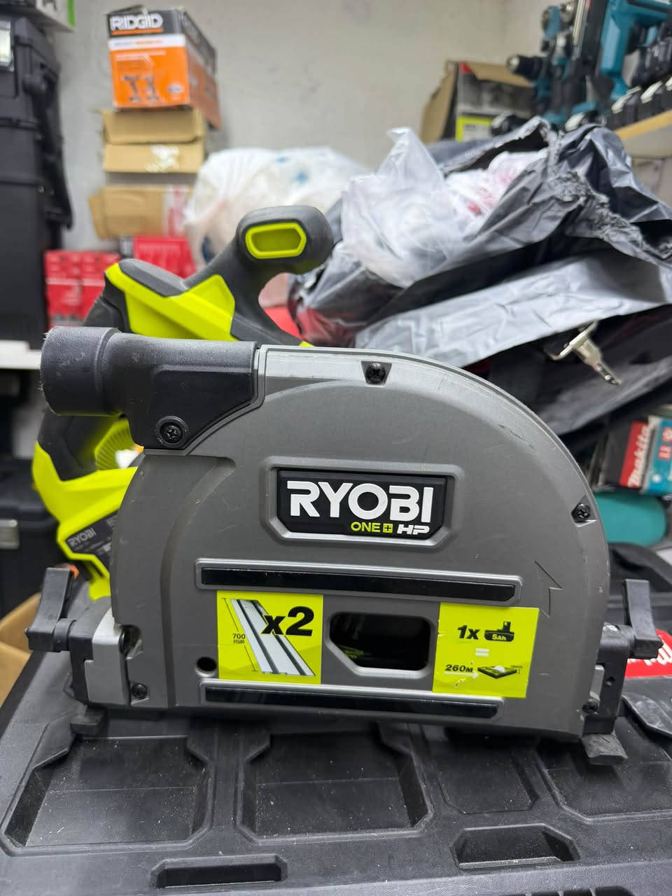 سلام عليكم اخوان
متوفر عدد ريوبي RYOBI فارغ او كامل 
السراي ايراسلني 
توصيل متوفر 
*********** واتساب
