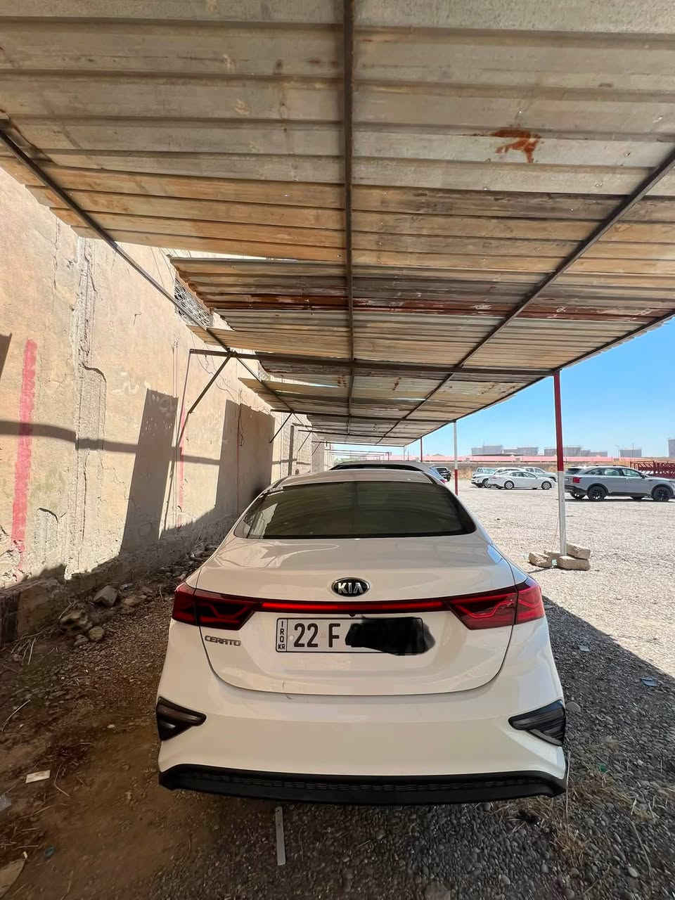 لبيع
كيا سيراتو وارد خليجي . موديل 19 سياره نضيفه مابيها ضرر محرك 16 دوش تحكم بل ستيرن مري شفط سياره حيلل حلوا السعر 165بيها مجال بسيط  رقم الهاتف ***********
