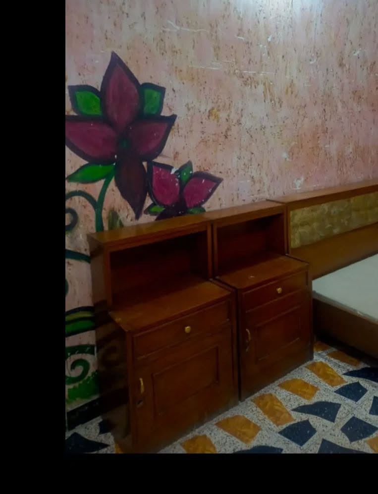 غراض لبيع صاج كنتور وكومديات وميز مرايه وزاويه.. تصال بل رقم 📱بي وات ساب بغداد دوره ***********
