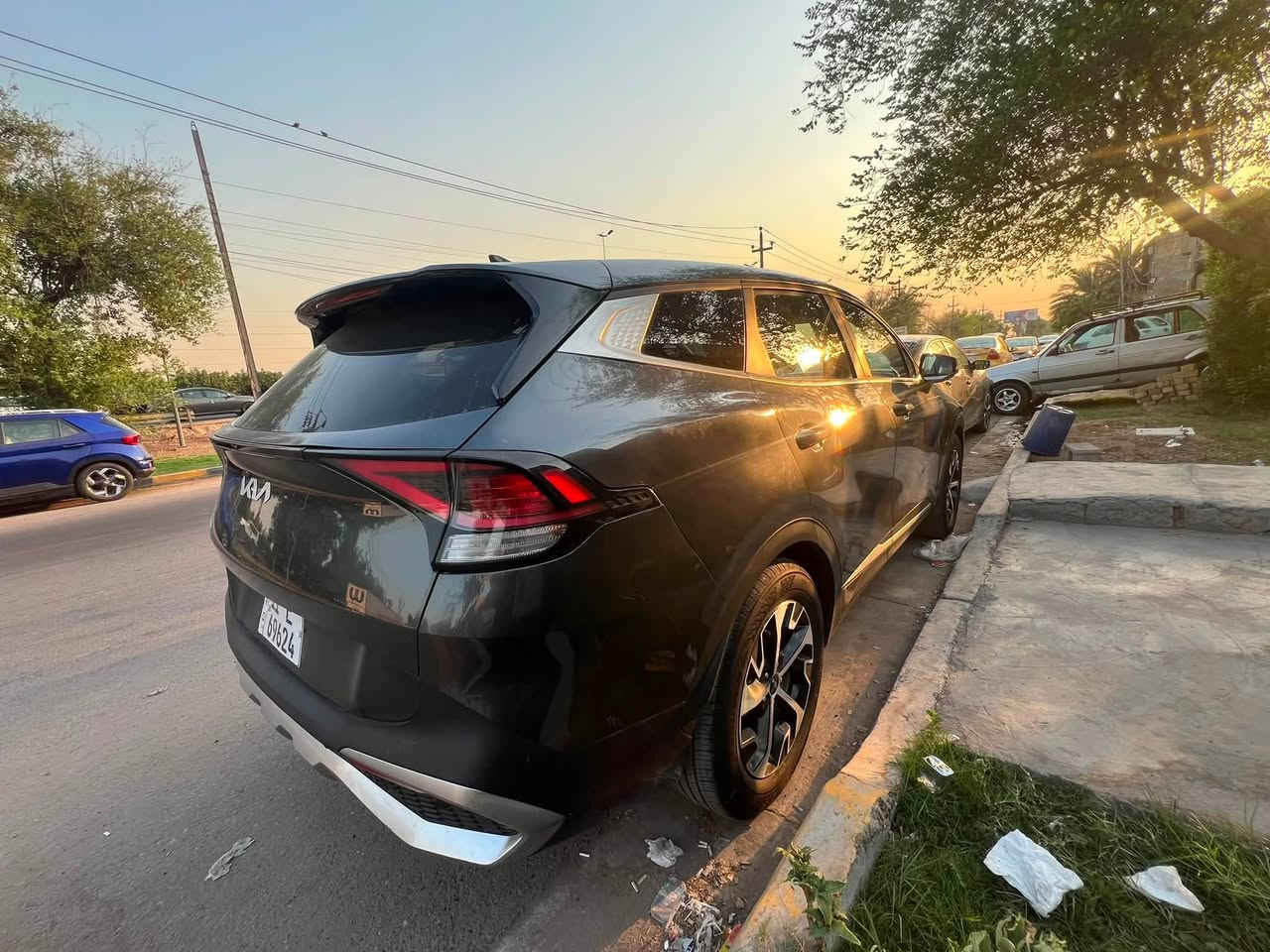 ياالله 
سبورتج امريكي موديل 24 رقم بغداد شهداء بأسمنا باقيلها سنة تقريبا وتصير حرة فول عدا الفتحة ماشية 18 الف السياره بيها البنيد والچاملغ الي بي الحادث كلير من امريكا والجاملغ الي بي الحادث بالصوره رجعته نفسه بارد وقبق جنطه تبديل وبارد الچاملغ الخلفي حادث بسيط صور الحادث موجوده بالمنشور مواصفاتها معروفة فول عدا الفتحة فقط السعر  ( 173$ )  

مكان السيارة 
بغداد / الدورة 
***********
