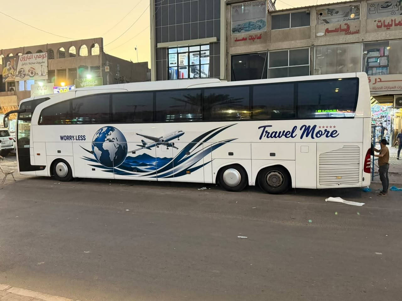 السلام عليكم باص اترفيكو موديل ٢٠٠٨ اصل سليمانيه باسمي تحويل ٥٥ نفر تبريد بلادي ٧ مراوح حشوه كمبريسر ٣ كورات  تخم تاير سياره جاهزه للعمل بغداد ***********
