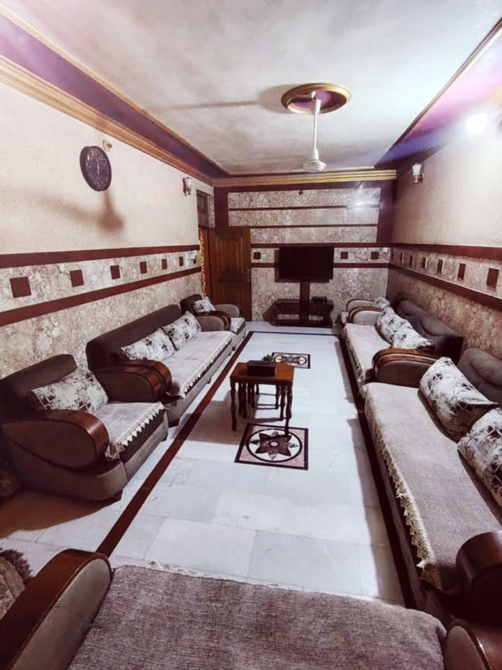 عقار للبيع مساحته200 متر طابو صرف طابق ونص 4غرف نوم صالتين استقبال 2عدد حمام منور مطبخ بيتونه سطحين واجهه 8 ونزال 25 كامل خدمات
{موقع العقار حي طارق شارع الوسط} للاستفسار {***********}
