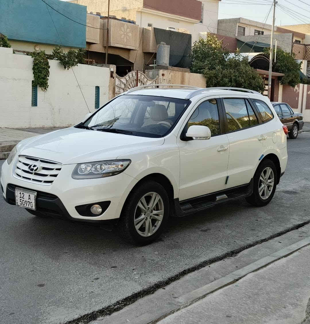 سنتافي ٢٠١١ لون ابيض بدون صبغ بدون دعم سيارة جديدة محرك ٦ مامفتوح وكير جديد طخم جديد تبريد ٣ رقم جديد سنوية جديده ٧ راكب ماشية ١٦٠ بسمي للتواصل ***********
