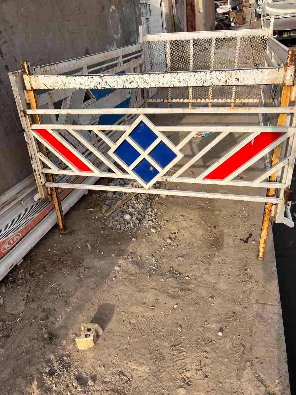 سلام عليكم محجر مال نثية نضيف للبيع السعر 350وبي مجال المكان بغداد ***********
