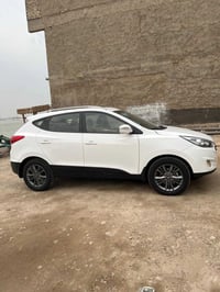 توسان موديل 2014 رقم انكليزي بسمي تحويل مباشر سونار موجود مكان السيارة...