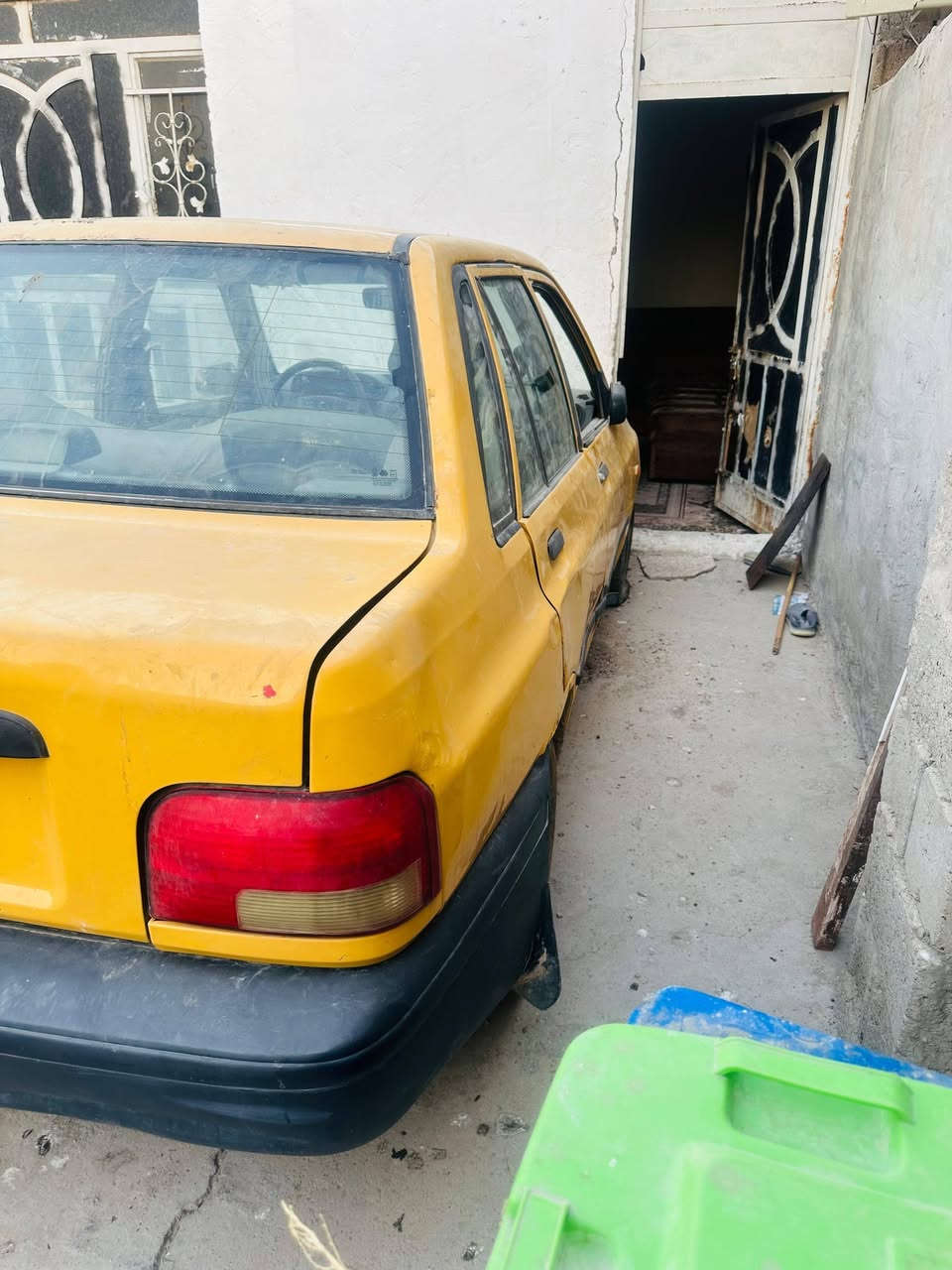 سايبه للبيع بدون تحويل رقم احمر السعر ٩٠٠ رقم بغداد عوزهز باتري وتاير ابيعهة كوم حديد مكاني بغداد *********** السعر ٩٠٠ وبيهة مجال
