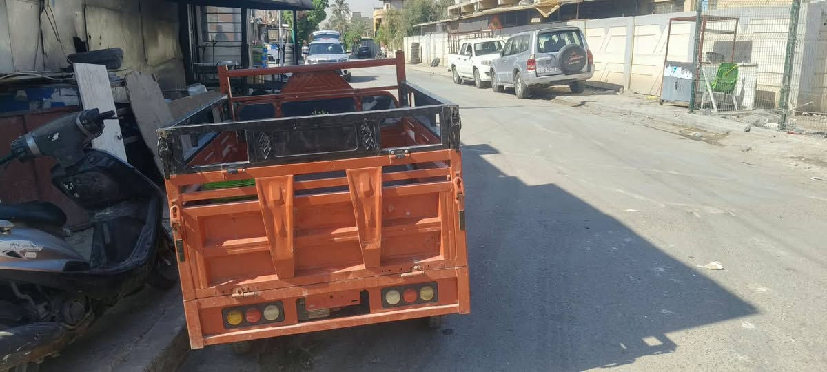 لموقع زيونه شارع الربيعي بضهر جامع الربيعي مخبز لسيد لسعر مليون وميه وبيه مجال موديل2025 بس لايت ما يشتغل مبدل بيه بطاريتين رقم الهاتف ***********
