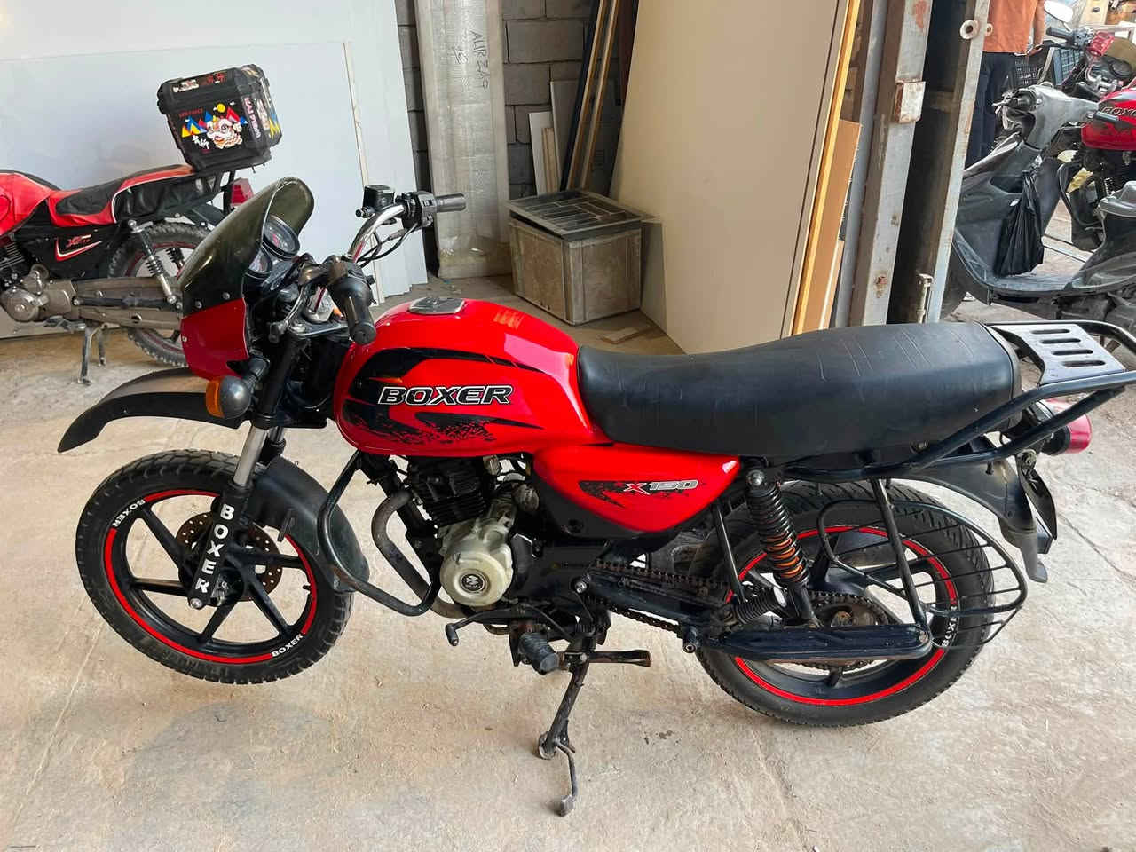 بوكسر 23 ادوات كفاله امن السرقه
توني مجفت تجفيت عام مال شركه 
السعر 600 وبيهي مجال 
‭***********
