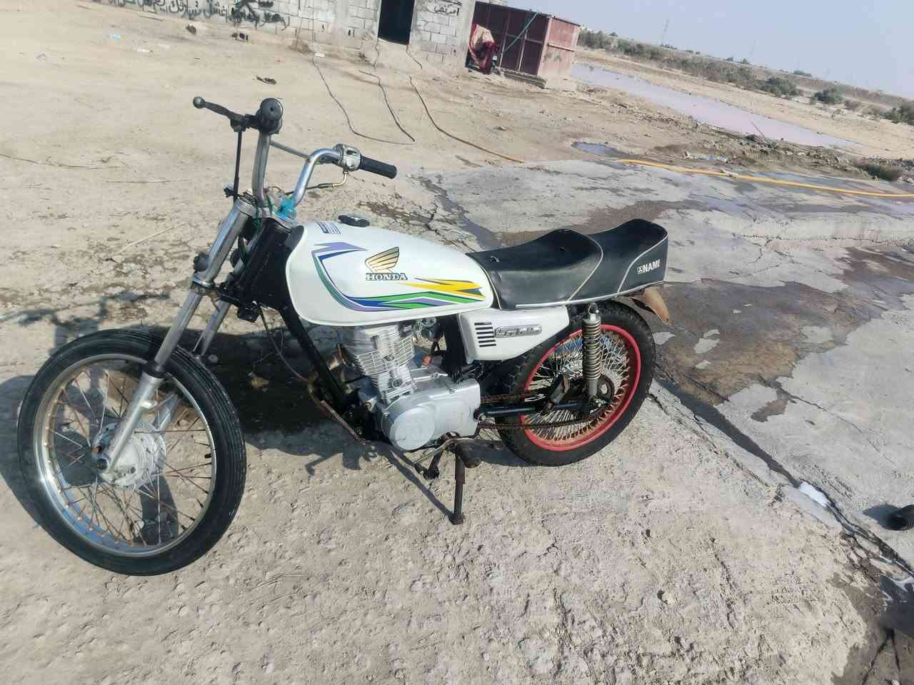 دراجه سيجي نامه محرك مكفول مكاني كرمه علي السعر 250وبيها حك الجيه الرقم ***********
