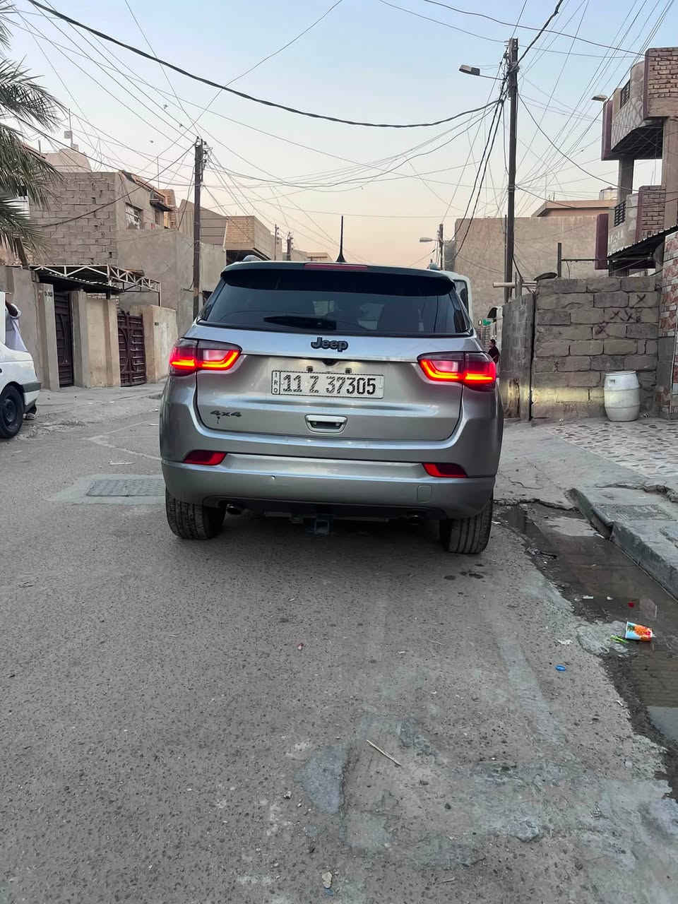 🔥 للبيع جيب كومباس 2023 Latitude Lux 4x4 🔥
وارد أمريكي
| دفع رباعي
🔹 المواصفات:
• موديل 2023
• محرك 2000 تيربو
• كير أوتوماتيك 9 سرعات
• دفع رباعي 4x4
• فئة Latitude
• ⁠رادار امامي وجانبي
• تبريد فول  ❄️
• تدفئة  للستيرين وللكشن قطعتين 🔥 و تبريد
• كرسي كهربائي
•  ثلاث انضمه للقيادة
نقطة عميه
تدفه مري
•  مقاعد جلد
• تشغيل بصمة
4كامرات
جنطه كهربائيه
شاشه مو كيجات
حفظ مقعد
فتحه و بنورما
• شاشة اكبر حجم Uconnect
• Apple CarPlay + Android Auto. واير ليس
اعلى شي بل كمباس
• مثبت سرعة
بدون تبديل  او صبغ حادث بسيط
رقم السيارة بغداد السيارة بأسمي
📍 الموقع: بغداد
📏 السيارة ماشية 25 الف
📞***********
