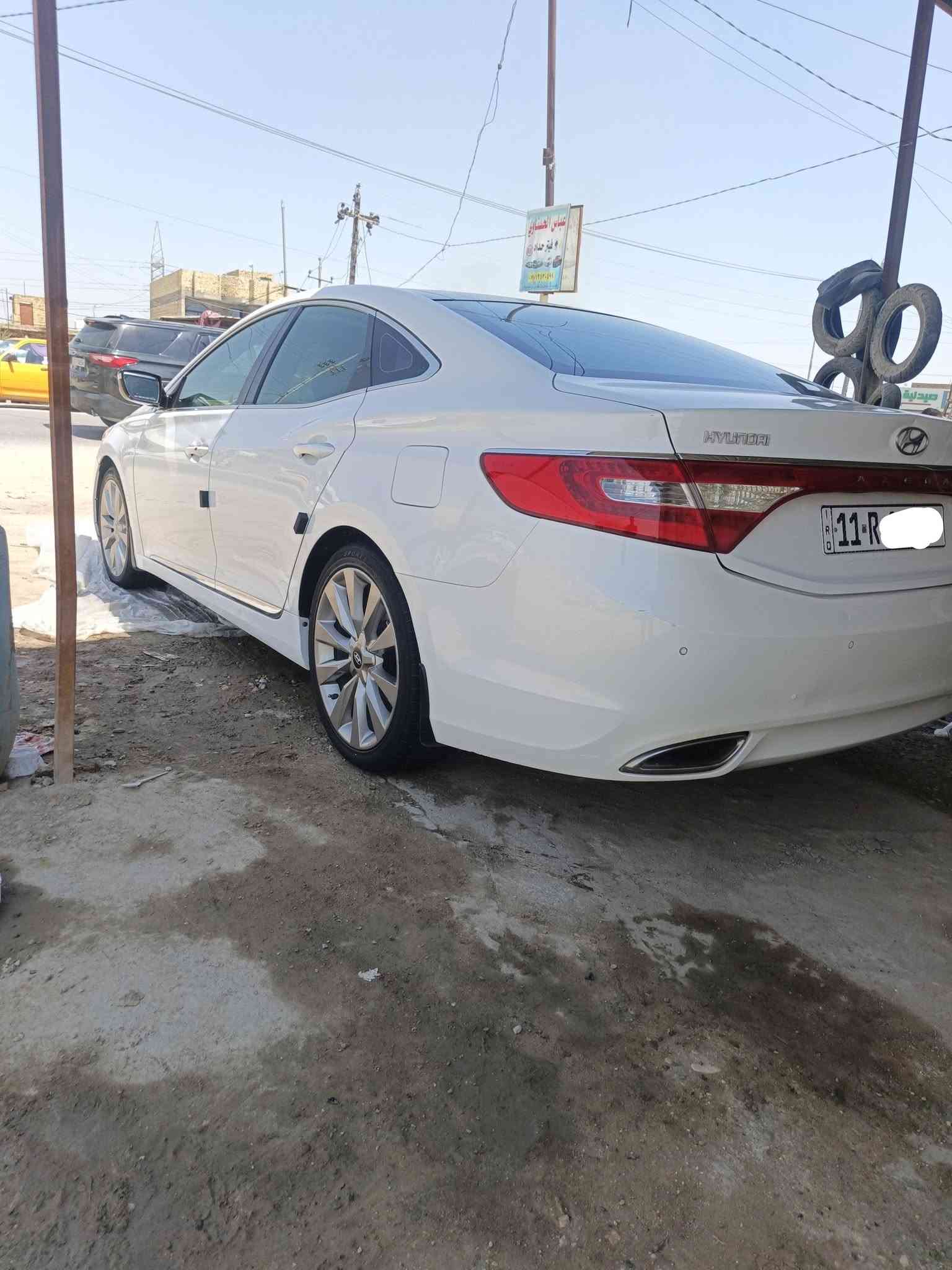 سلام عليكم ازيرا 14 خليجي فقط بارد بسيط الباقي كفاله عامه وسياره كلش نظيفه رقم بغداد محرك سته سلندر 3000 مامفتوحه سياره جاهزه ع اخر حبايه  السونار مرفق بيها اصبعين بالبنيد وشويه من الباب الخلفي صدعه بسيطه فقط 
مكاني ديوانيه مركز السعر 125    ***********
