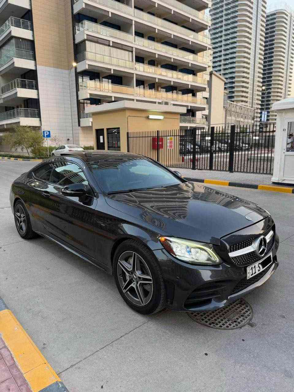 سعر 255 ورقة و مااتصور اكو بهل السعر بكل العراق سعر مال بيع 

مرسيدس c43 amg 🚀 2021 
صاروخ الارض 3000 توين تربو 
AMG اصل من الشركه بانوراما بصمه أبواب ستيرن G داخل احمر صندوك كهرباء 
لايتات مالتي بيم
سستم سماعات برومستر كيجات دجتال متغير داخل الوان ٦٤ لون اصل

ماشيه 48 الف جديده فوك ما تتخيل 
كير و محرك كلها بشرط ما مفتوح و بدون اي خلل - تخم تاير جديد اصلي 
السيارة بيها 3 قطع صبغ بدون دواخل حادث سطحي وجدا خفيف 
عنواني المنصور بوابه العراق 
رقمها بغداد باسمي السياره صفر مسج
 *********** بغداد, العراق
